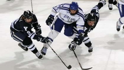 开云体育app-欧冠半决赛焦点战，阿森纳击溃喀麦隆？一场被误解的胜利与足球的全球化寓言