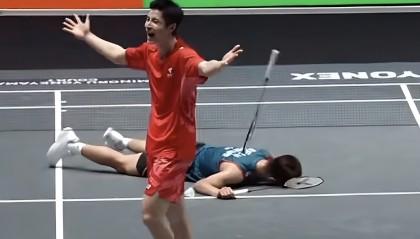 开云体育-丹麦队鏖战印度队，石宇奇状态火热