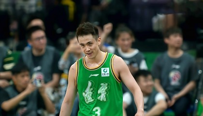 开云体育app-新疆队翻盘吉林队，赵继伟惊艳四座