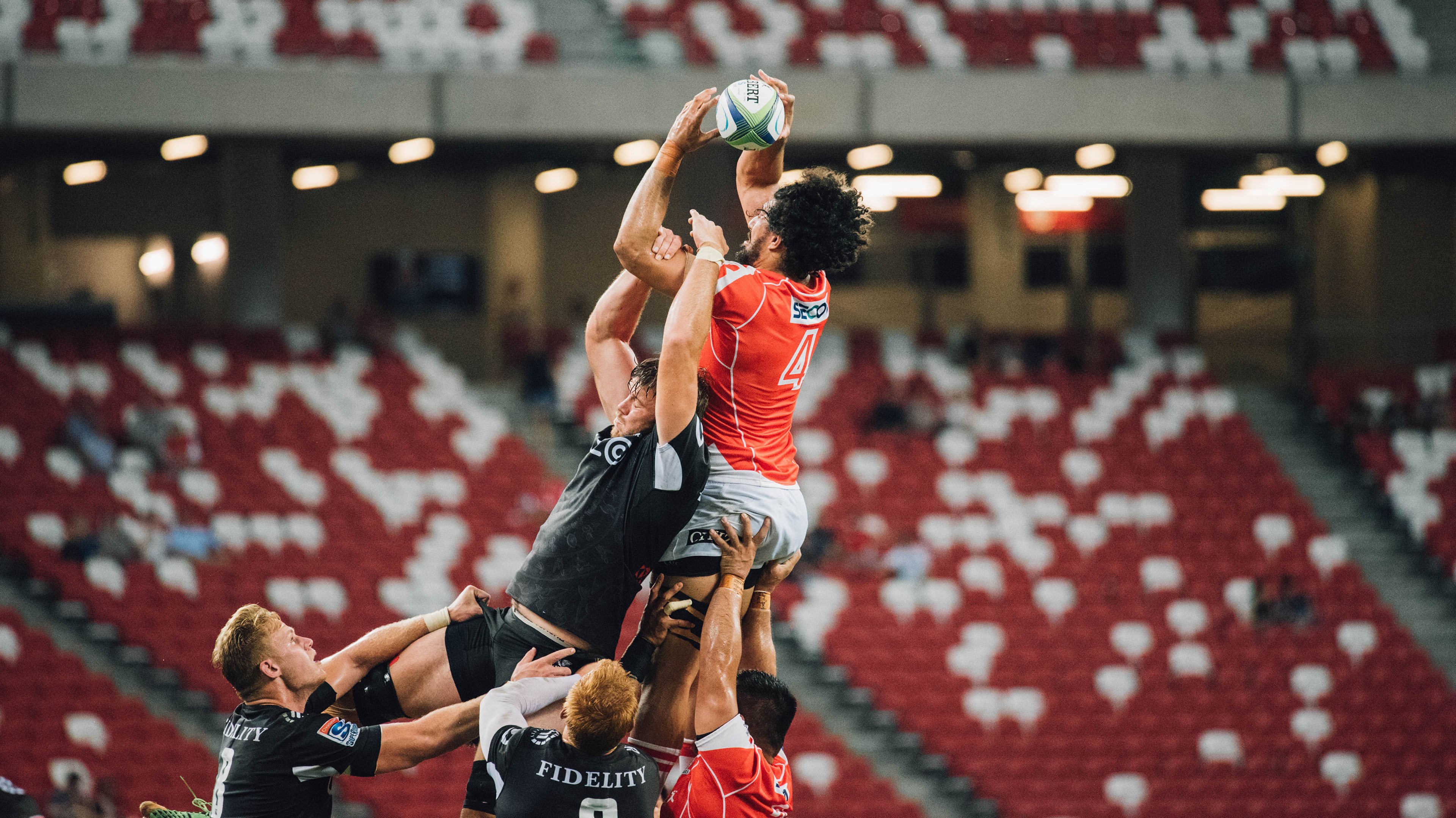 班凯罗持续制造杀伤，当76人用钝刀肢解雄鹿的钢铁防线