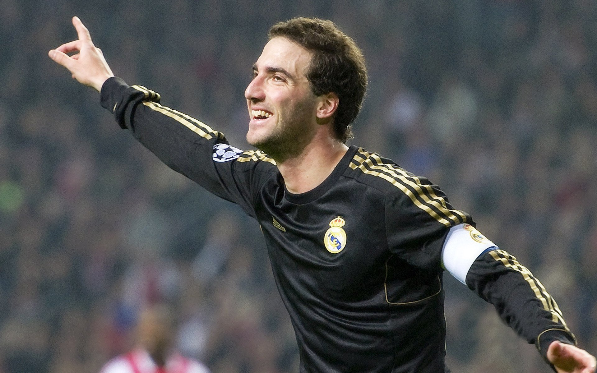 迪巴拉，撕裂英格兰防线的意大利手术刀，如何让曼联成为战术试金石？